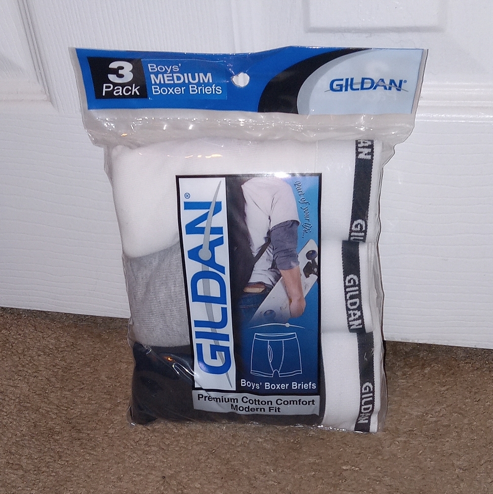 New GILDAN boys Boxer Briefs Size M